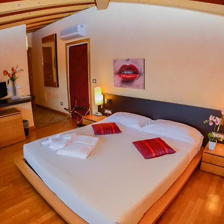 Ahg Donna Silvia Wellness Manerba del Garda