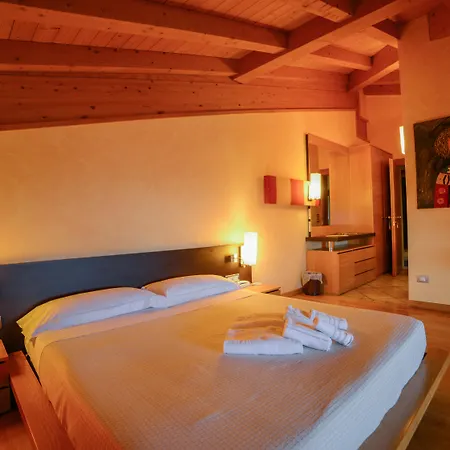 מלון Ahg Donna Silvia Wellness 4*
