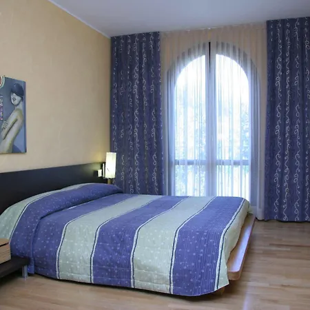 מלון Ahg Donna Silvia Wellness מנרבה דל גארדה